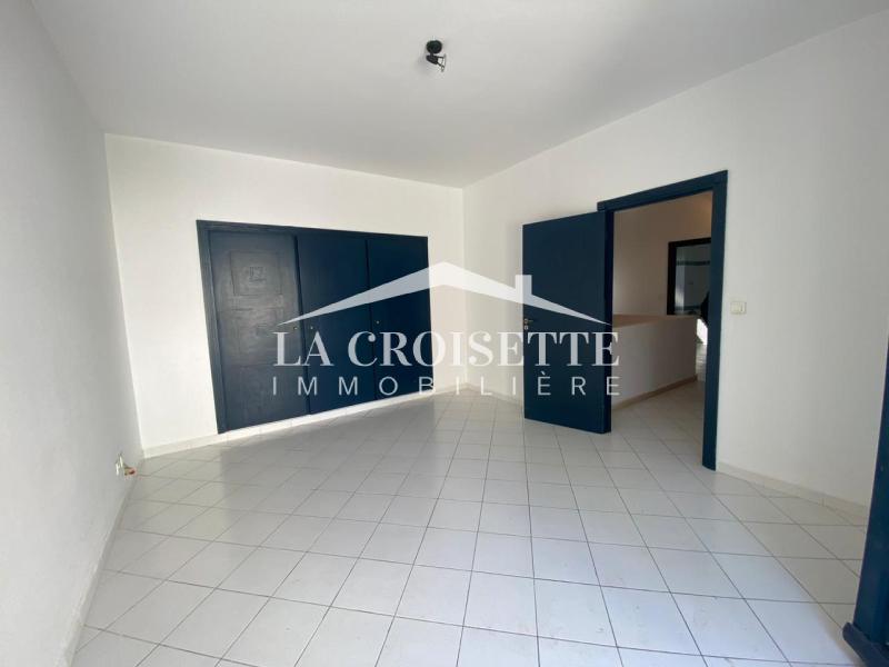 Appartement S+3 avec jardin à Gammarth